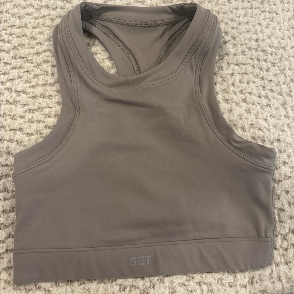 Never worn - Set active top